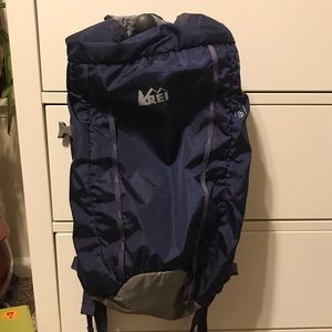 REI Co-op Flash 18 Pack - Purple